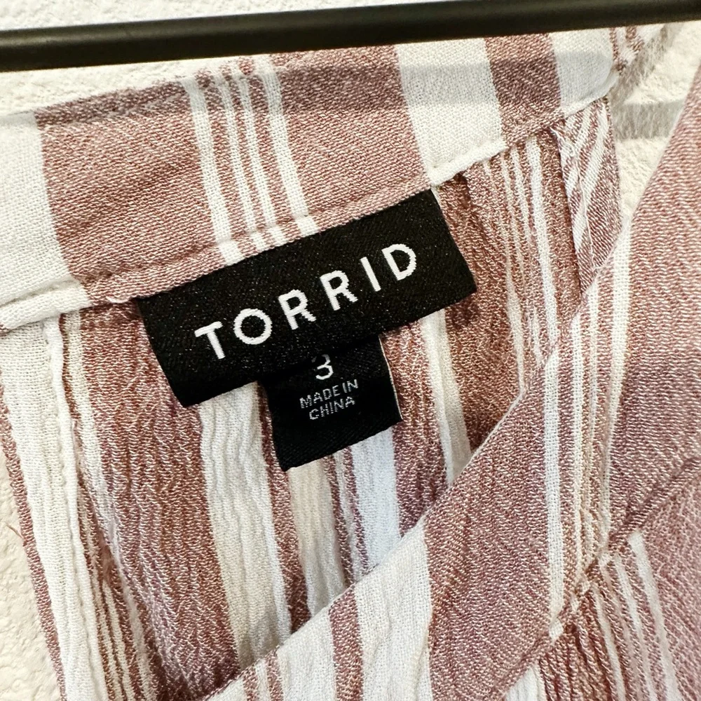 Torrid Keyhole Back High Neck Tank |R6 - Picture 4 of 9